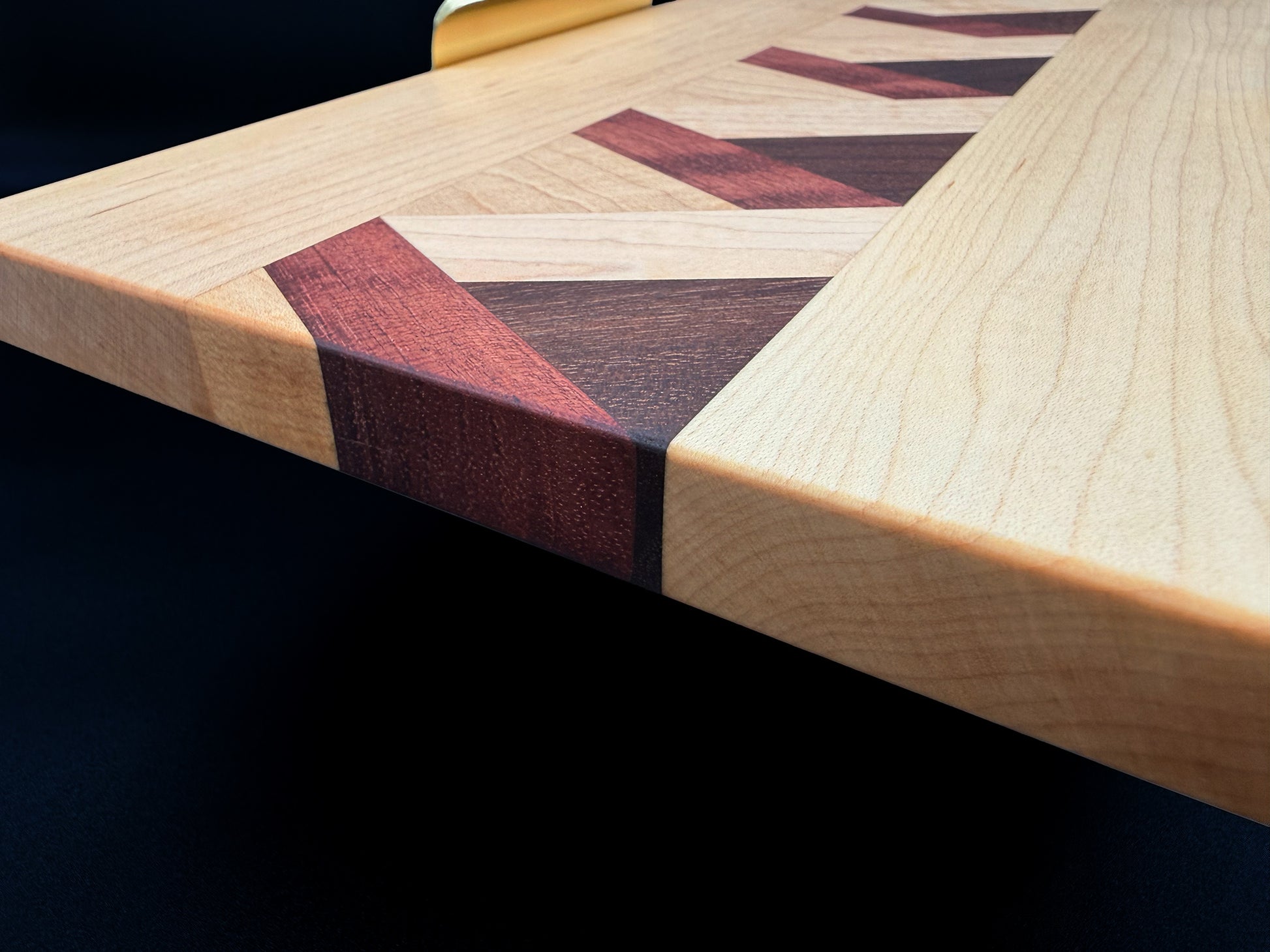 Talo'fo'fo drawer front horizontal design side edge
