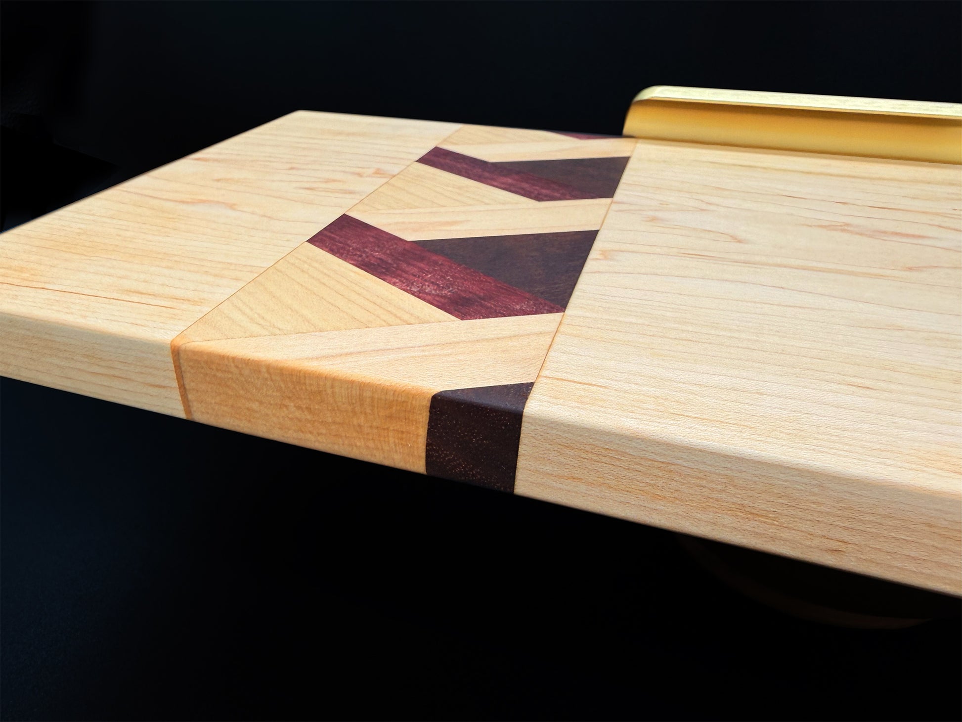 Talo'fo'fo drawer front vertical design edge